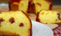 Bolo de Fubá com Goiabada - Receita Tradicional Brasileira